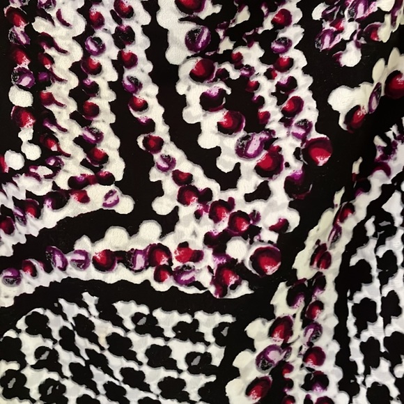 WHBM Tunic- Size M - Great with jeans or leggings! - Picture 5 of 5